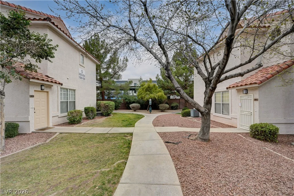 8555 Russell, Las Vegas, NV 89113