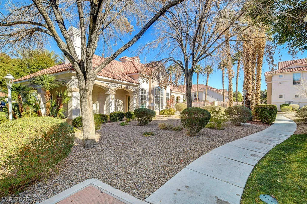8555 Russell, Las Vegas, NV 89113