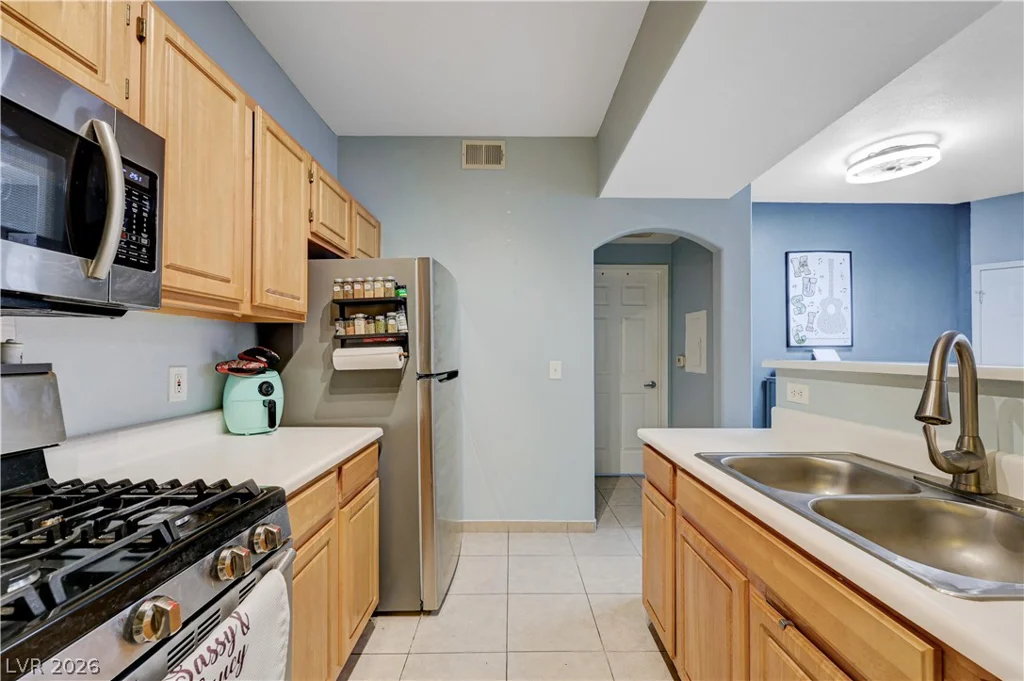 8555 Russell, Las Vegas, NV 89113