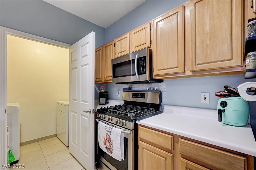 8555 Russell, Las Vegas, NV 89113