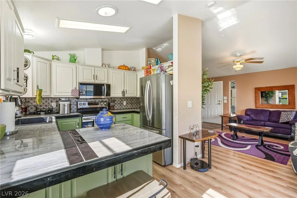 221 Montecito, Pahrump, NV 89048