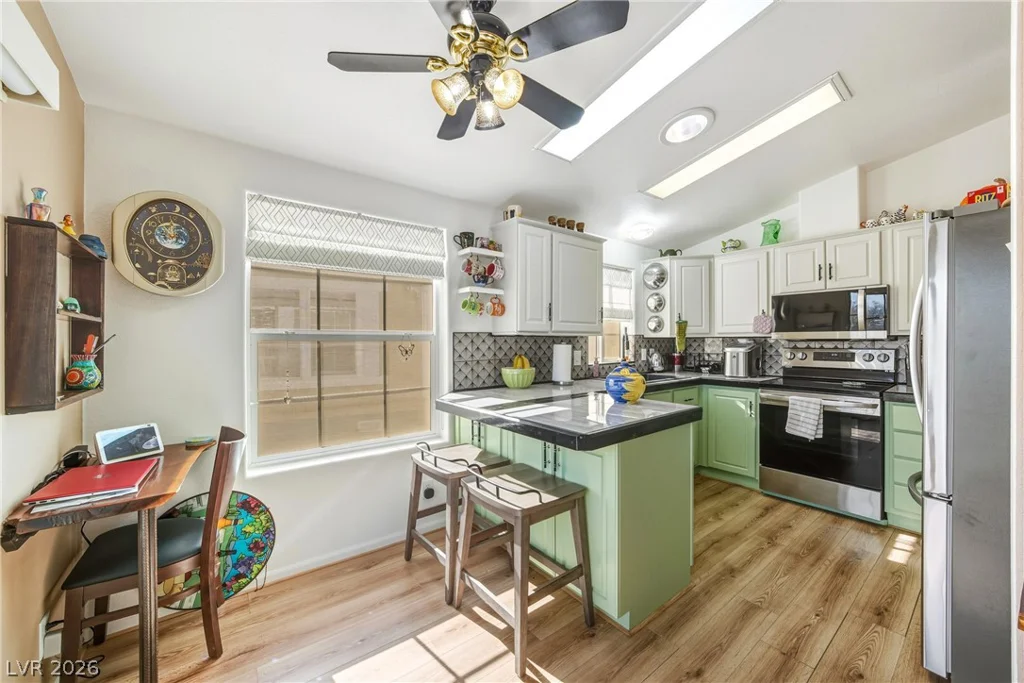221 Montecito, Pahrump, NV 89048