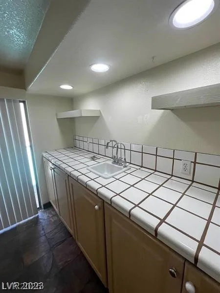 3797 Monument, Las Vegas, NV 89121