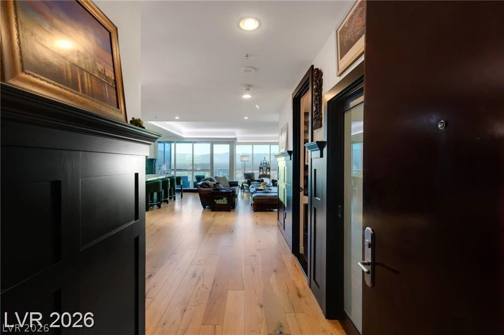 4575 Dean Martin, Las Vegas, NV 89103