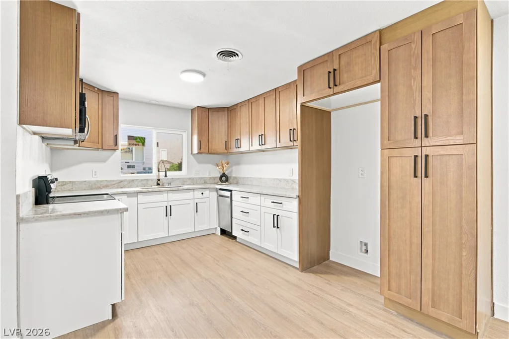 2000 Constantine, Las Vegas, NV 89101