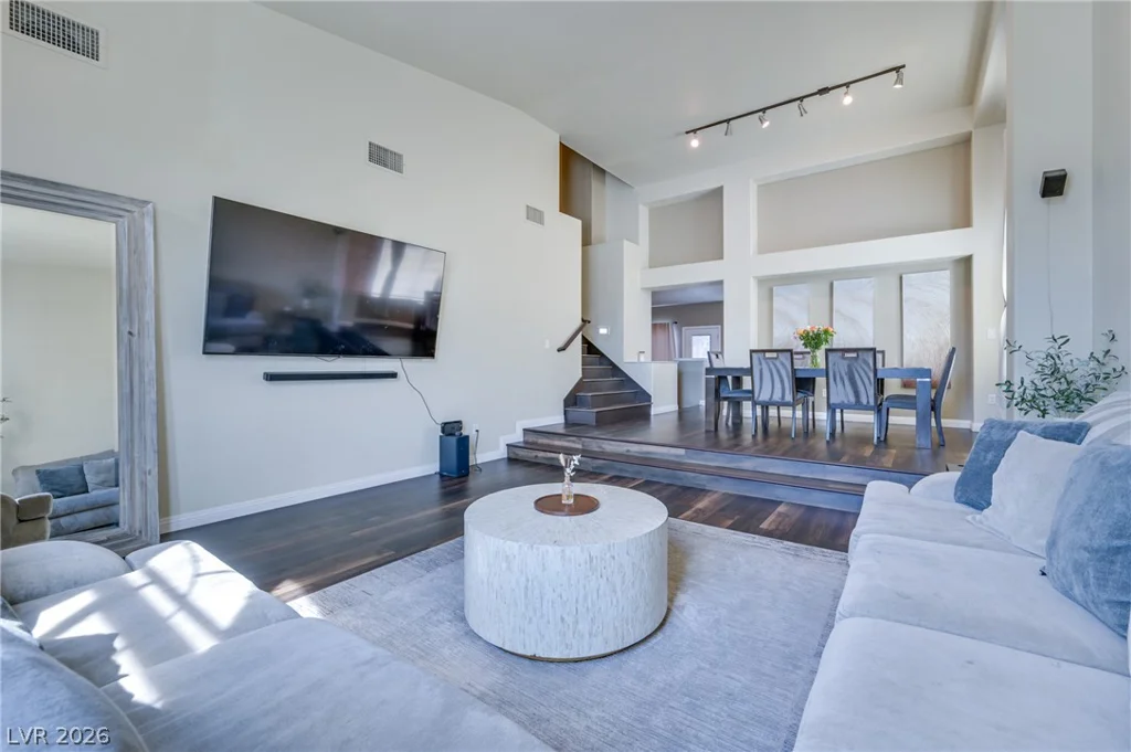 1536 Orchard Valley, Las Vegas, NV 89142
