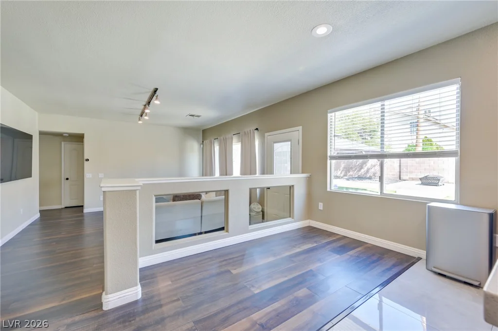 1536 Orchard Valley, Las Vegas, NV 89142