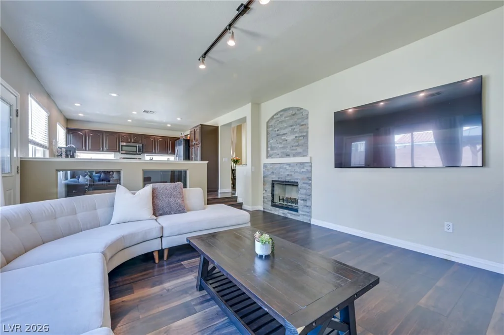 1536 Orchard Valley, Las Vegas, NV 89142