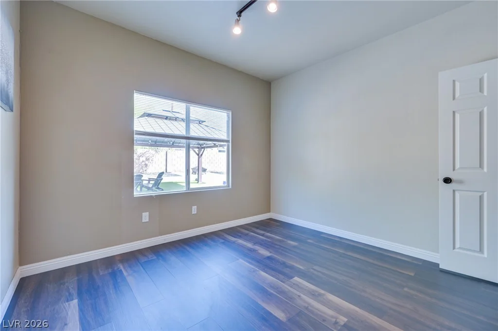 1536 Orchard Valley, Las Vegas, NV 89142