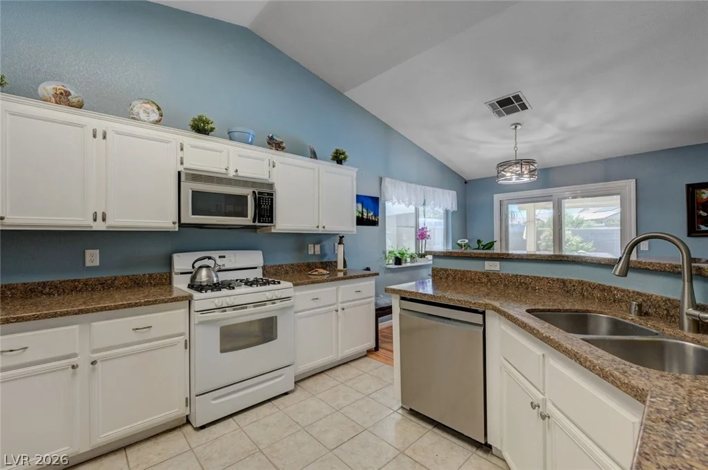1101 Hutch, Henderson, NV 89015