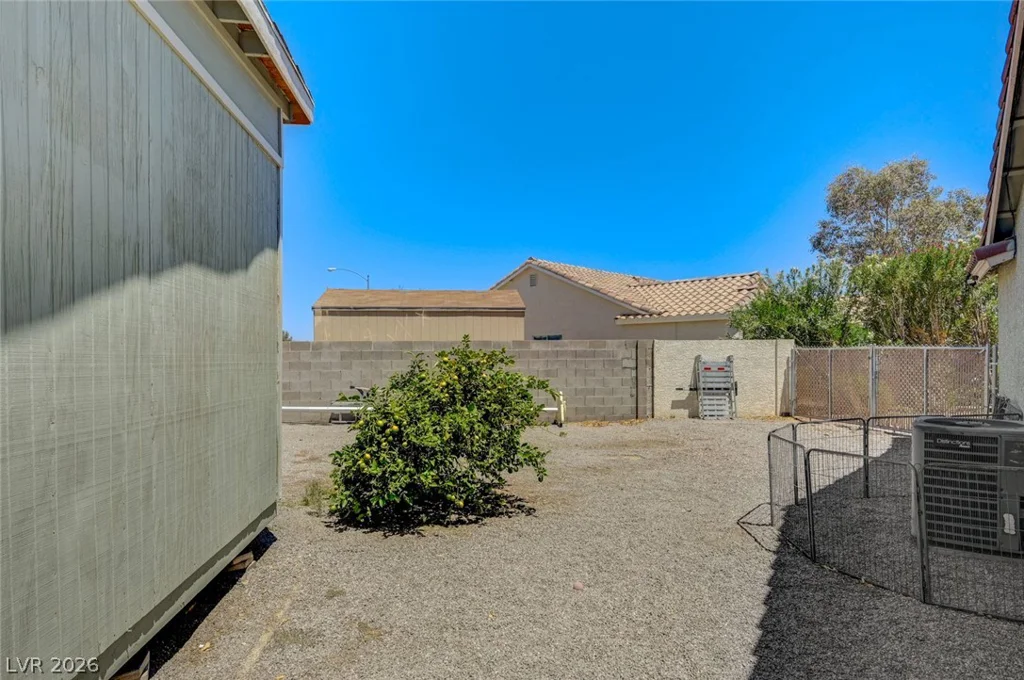 1101 Hutch, Henderson, NV 89015