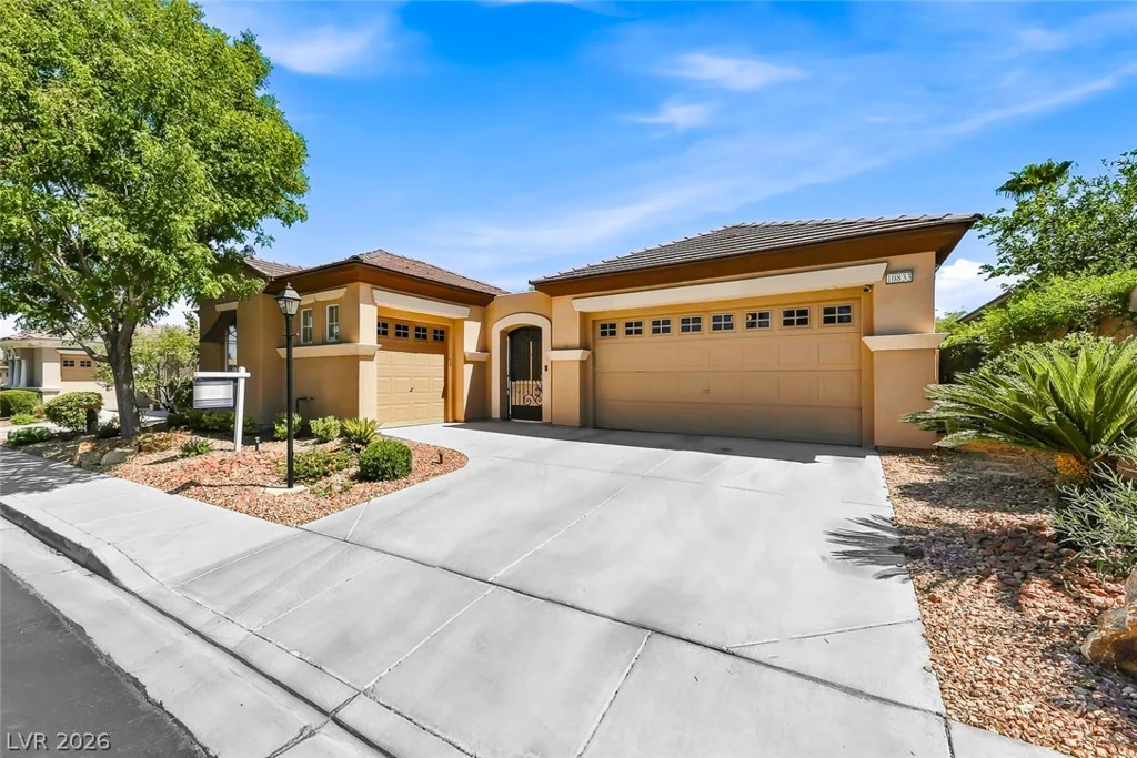 10833 Franklin Hills, Las Vegas, NV 89135