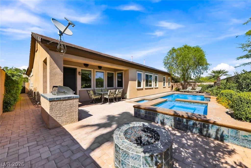 10833 Franklin Hills, Las Vegas, NV 89135
