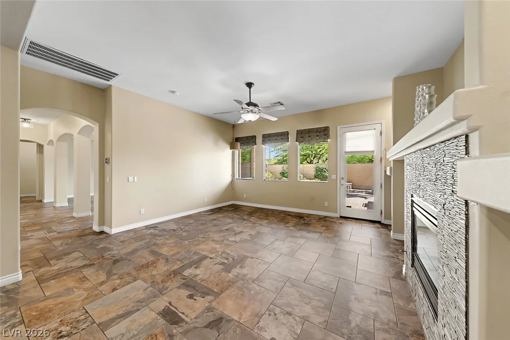 10833 Franklin Hills, Las Vegas, NV 89135