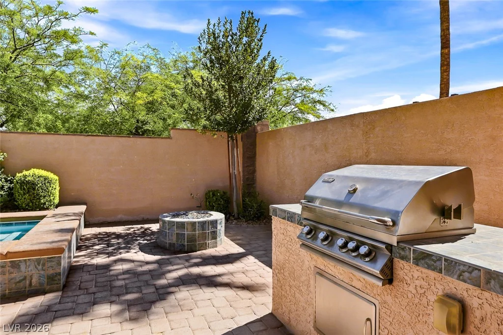 10833 Franklin Hills, Las Vegas, NV 89135