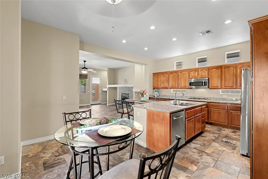 10833 Franklin Hills, Las Vegas, NV 89135