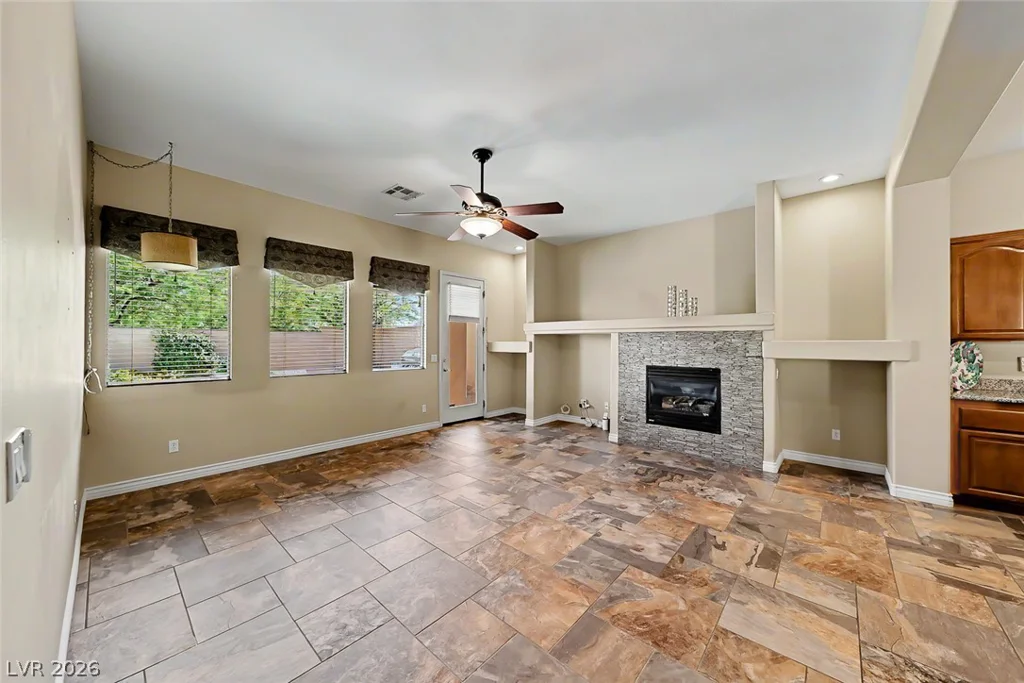 10833 Franklin Hills, Las Vegas, NV 89135