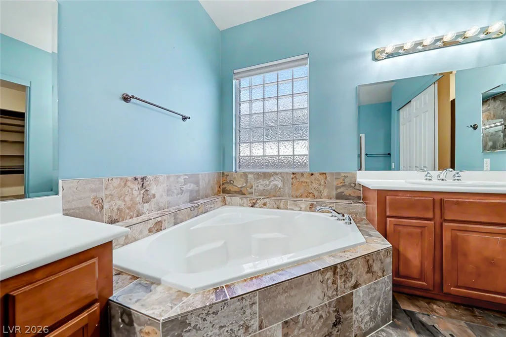 10833 Franklin Hills, Las Vegas, NV 89135