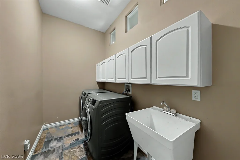 10833 Franklin Hills, Las Vegas, NV 89135