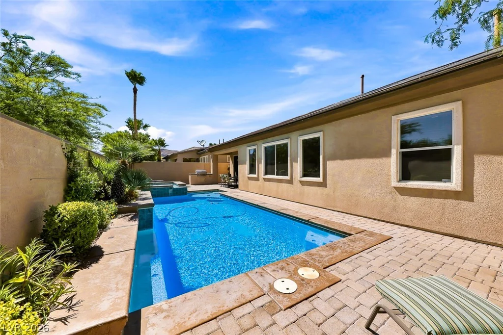 10833 Franklin Hills, Las Vegas, NV 89135