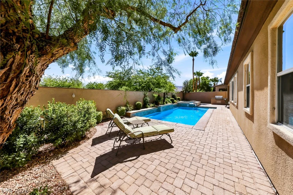 10833 Franklin Hills, Las Vegas, NV 89135