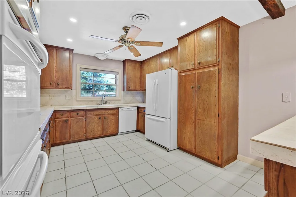3618 Fieldcrest, Las Vegas, NV 89121