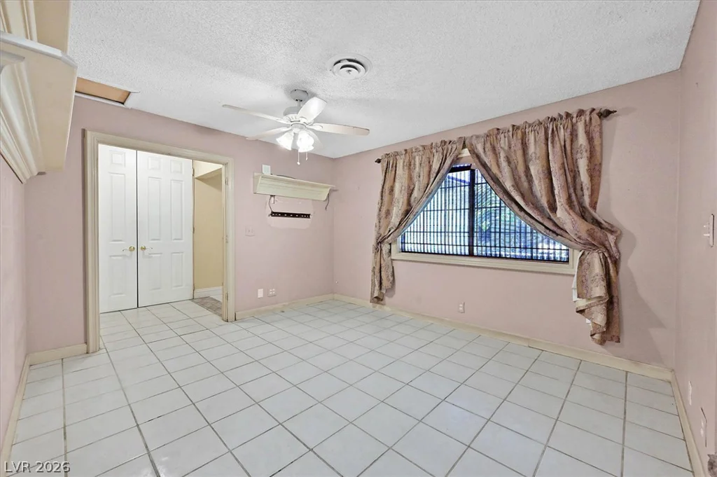 3618 Fieldcrest, Las Vegas, NV 89121