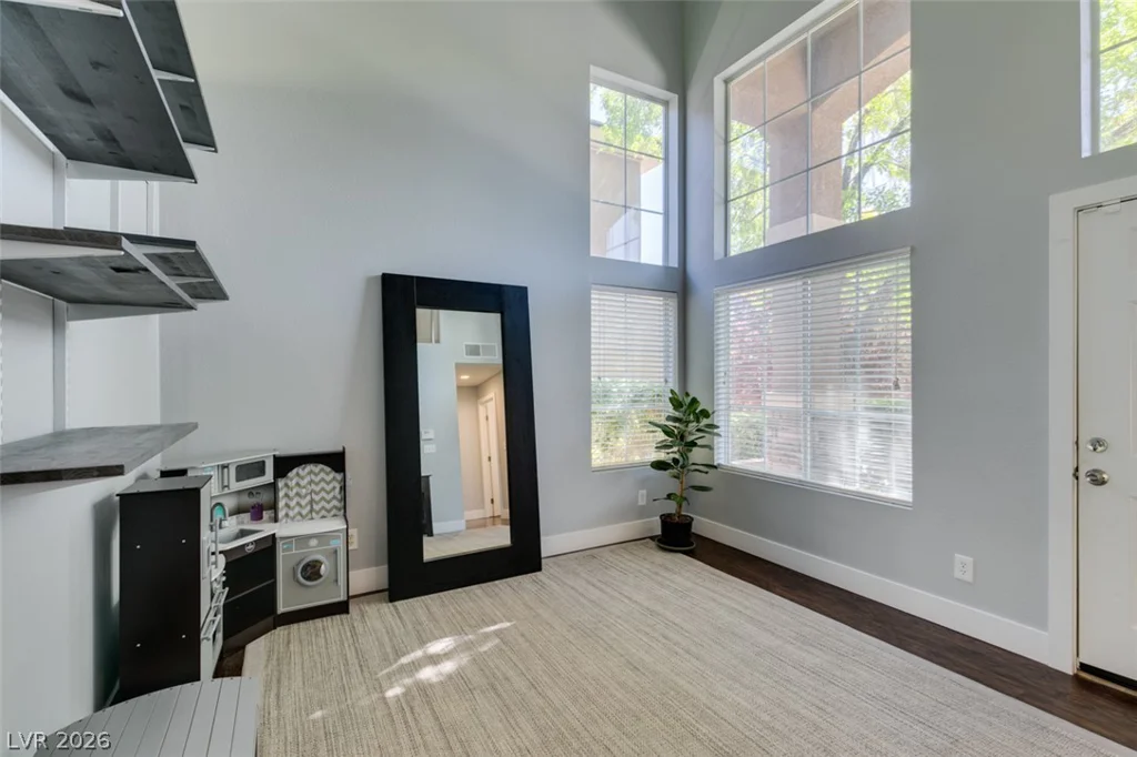 1013 Corsica, Las Vegas, NV 89144