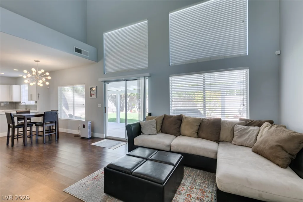 1013 Corsica, Las Vegas, NV 89144