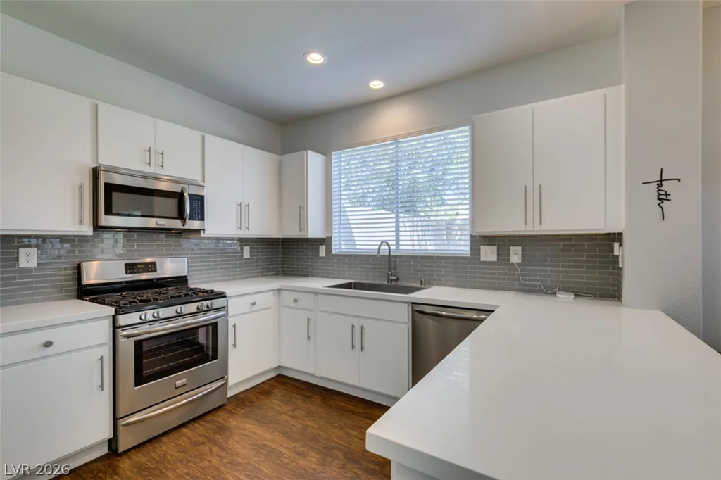 1013 Corsica, Las Vegas, NV 89144