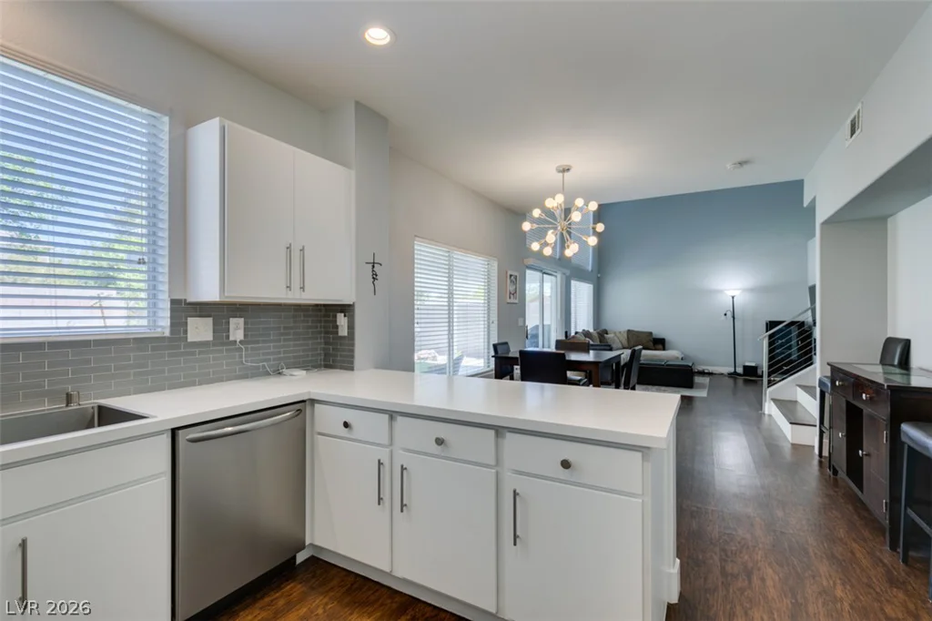 1013 Corsica, Las Vegas, NV 89144