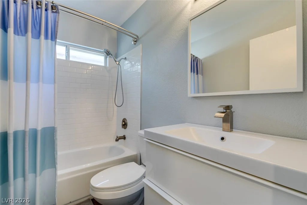 1013 Corsica, Las Vegas, NV 89144