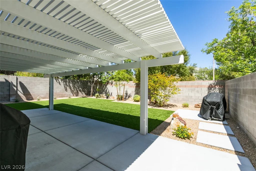1013 Corsica, Las Vegas, NV 89144