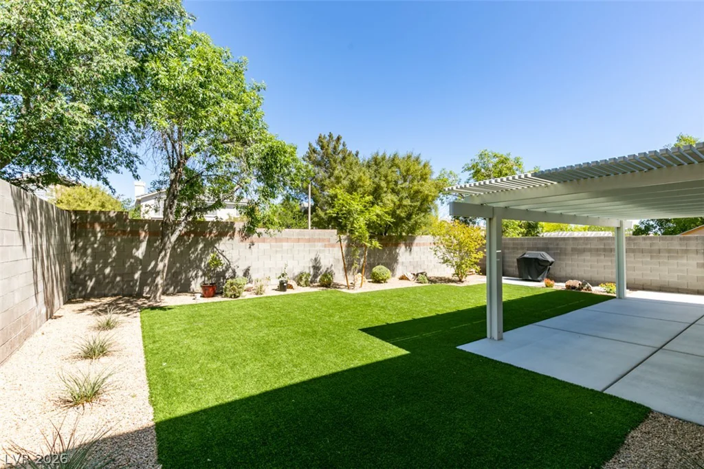 1013 Corsica, Las Vegas, NV 89144