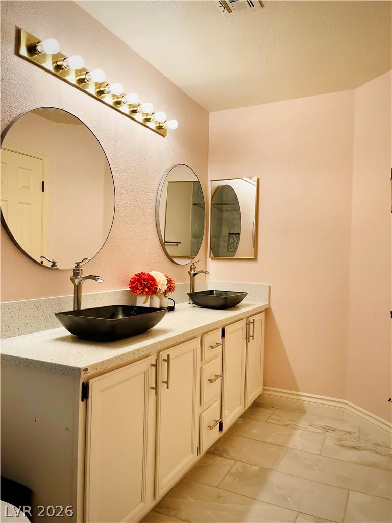 7629 Delaware Bay, Las Vegas, NV 89128