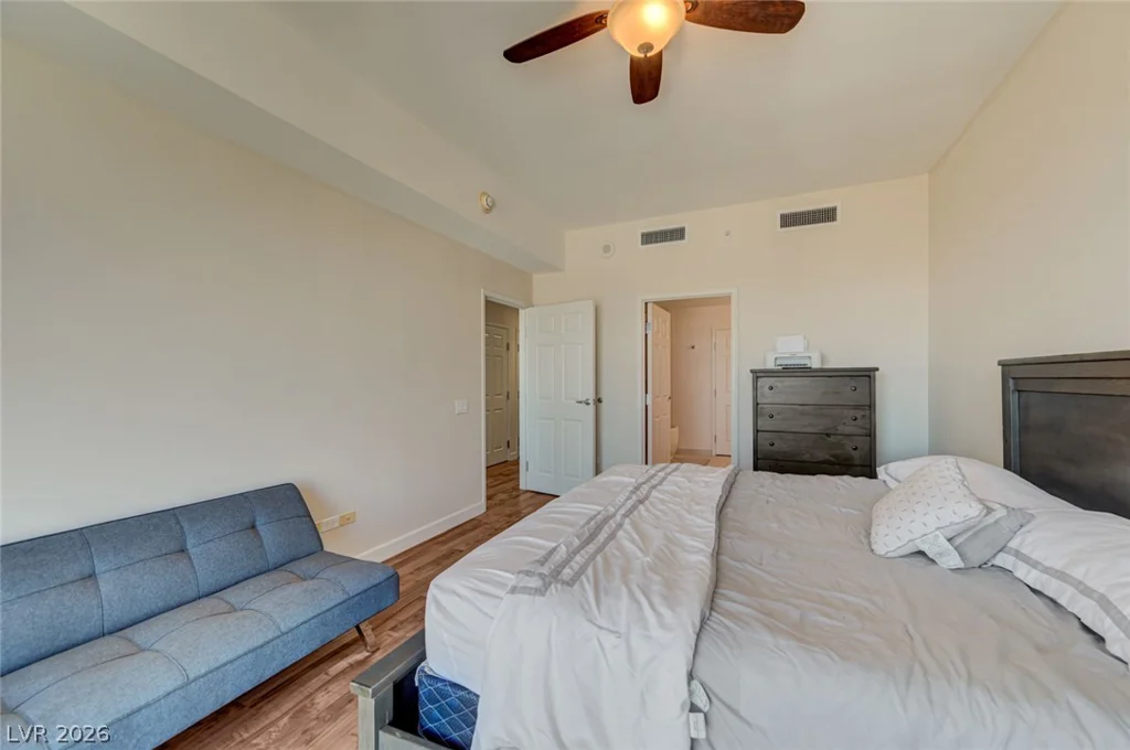 200 Sahara, Las Vegas, NV 89102