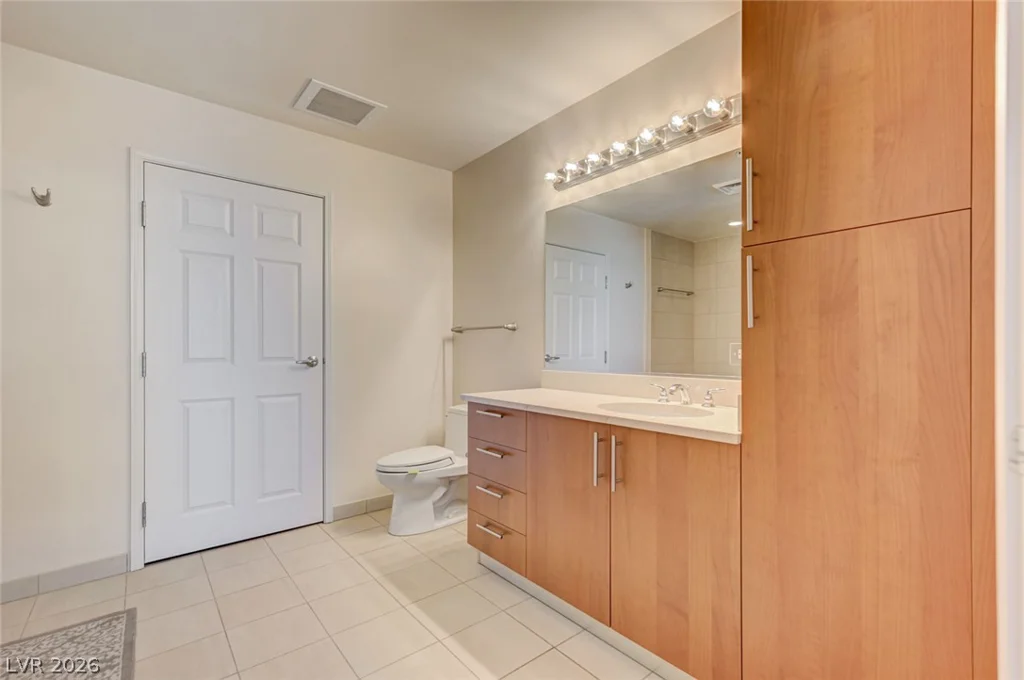 200 Sahara, Las Vegas, NV 89102