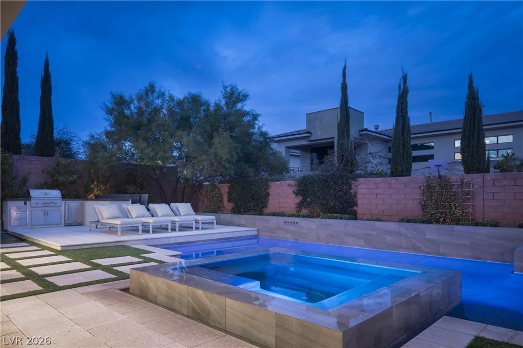 11454 Ruby Falls, Las Vegas, NV 89135