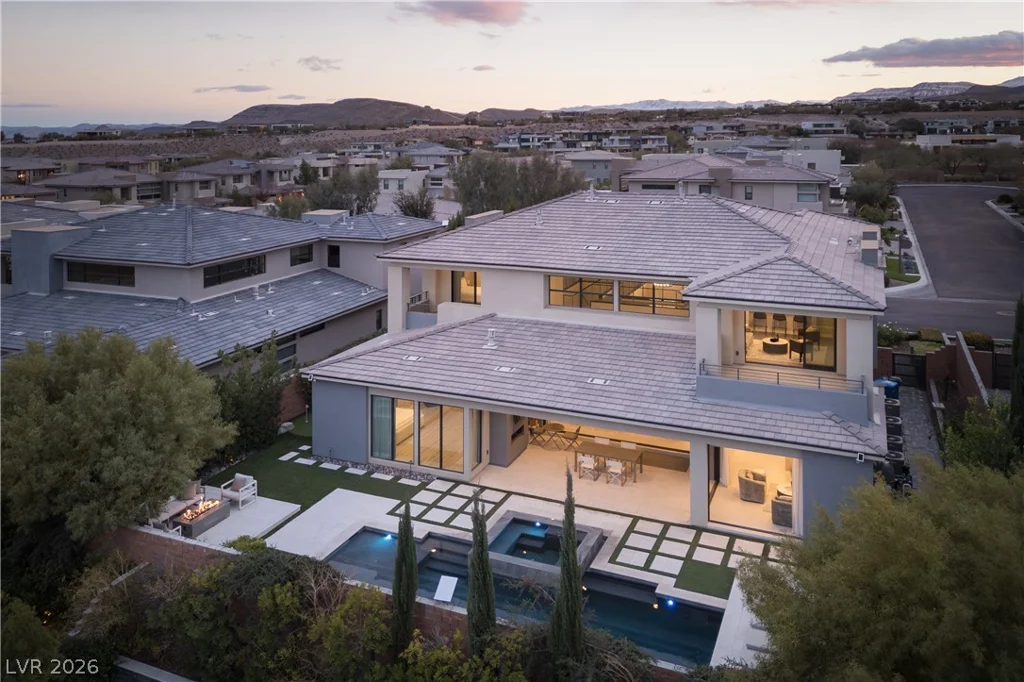 11454 Ruby Falls, Las Vegas, NV 89135