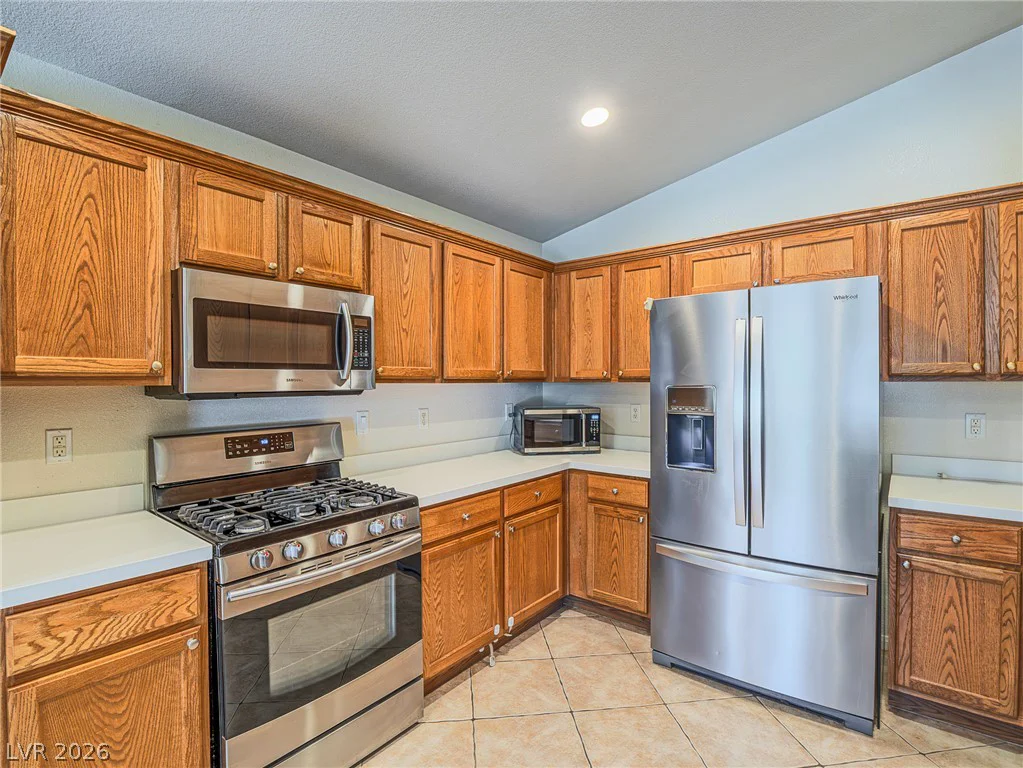 3695 Waynesvill, Las Vegas, NV 89122