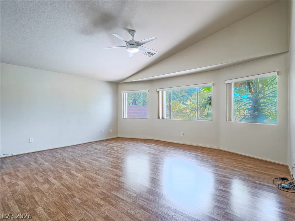 3695 Waynesvill, Las Vegas, NV 89122