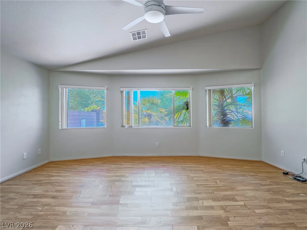 3695 Waynesvill, Las Vegas, NV 89122