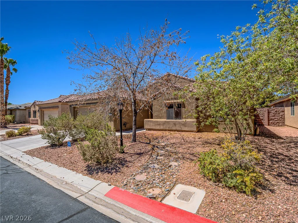 3695 Waynesvill, Las Vegas, NV 89122