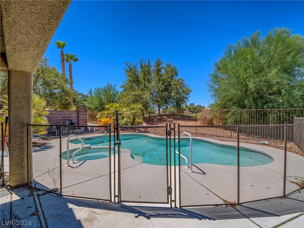 3695 Waynesvill, Las Vegas, NV 89122