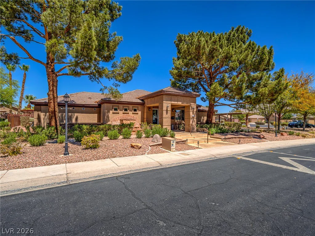 3695 Waynesvill, Las Vegas, NV 89122