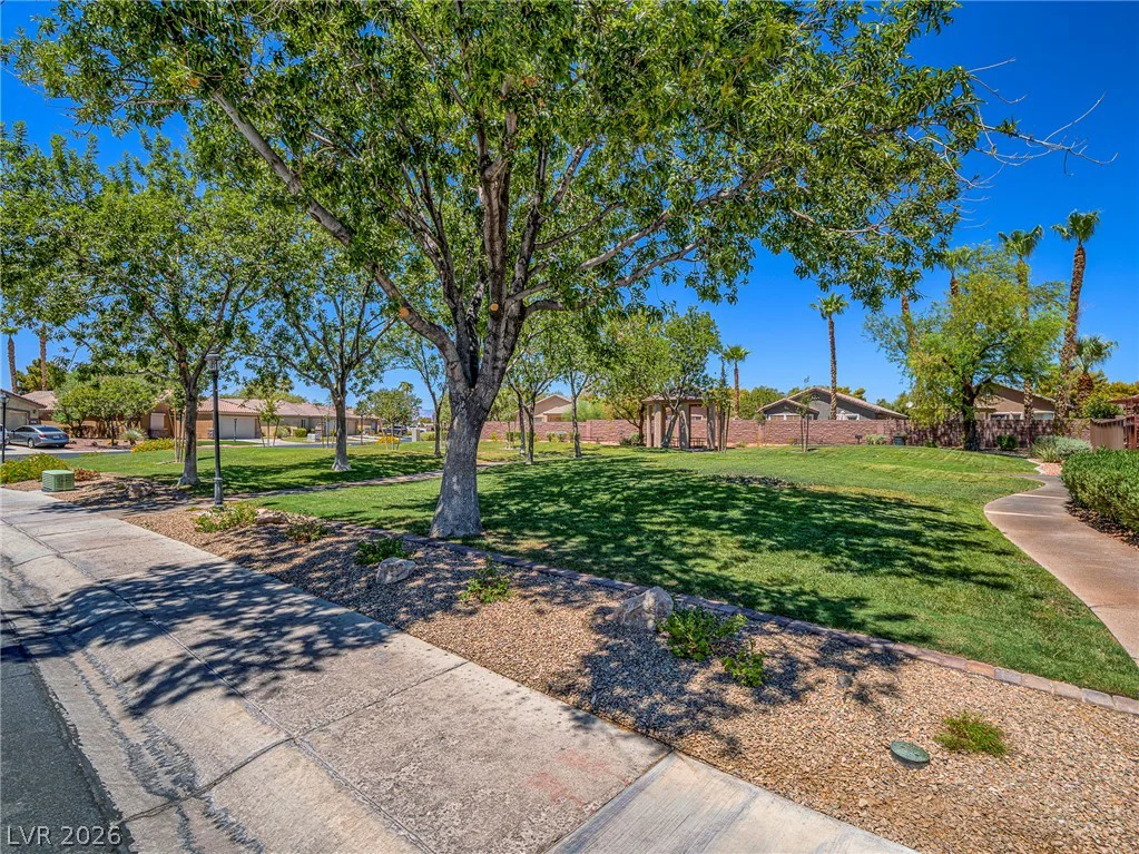 3695 Waynesvill, Las Vegas, NV 89122