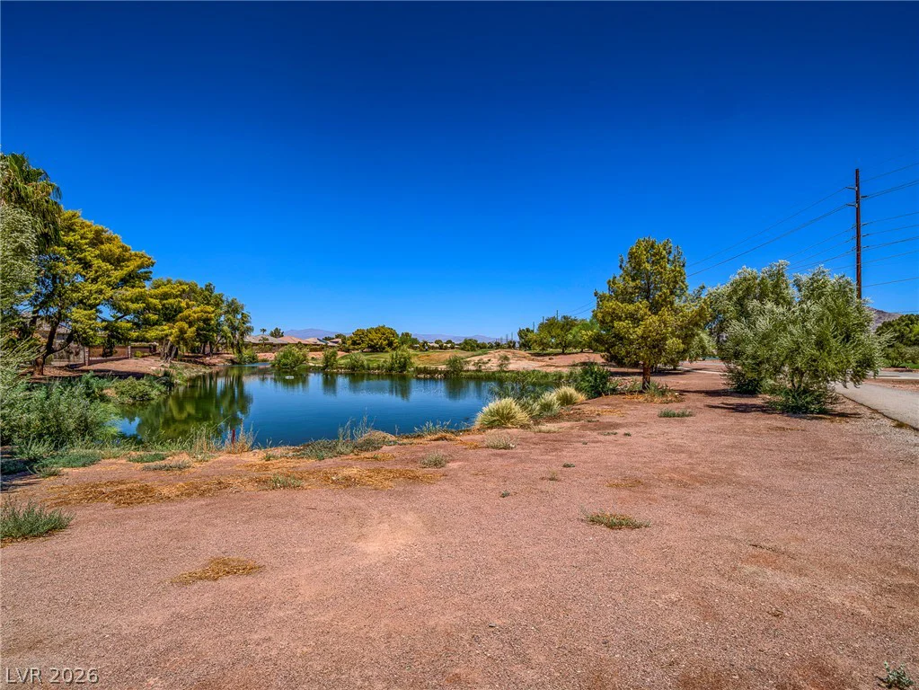 3695 Waynesvill, Las Vegas, NV 89122