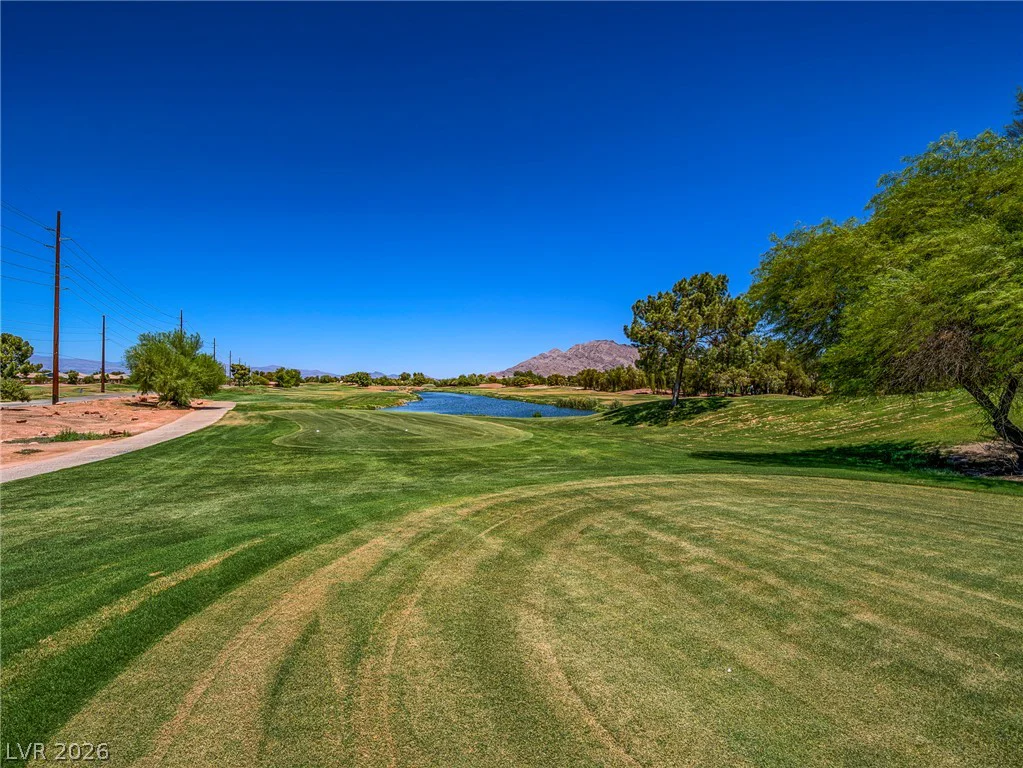 3695 Waynesvill, Las Vegas, NV 89122