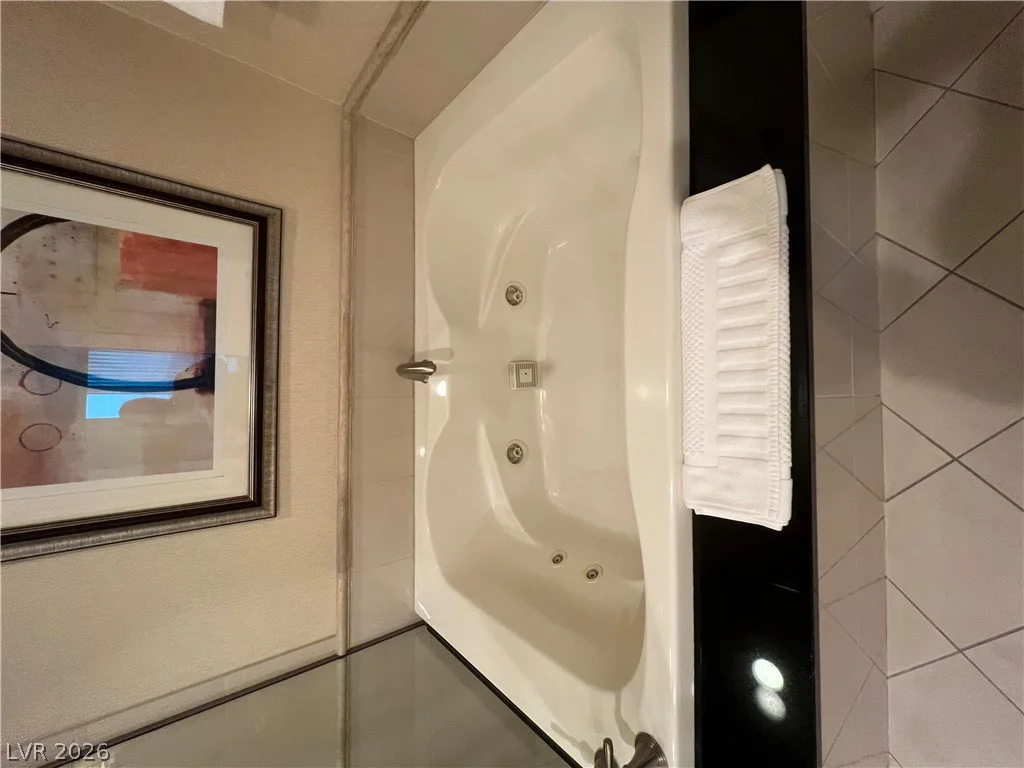 125 Harmon, Las Vegas, NV 89109