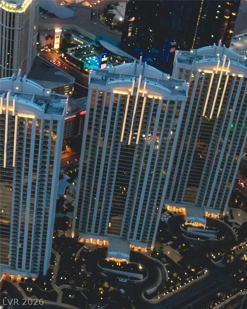 125 Harmon, Las Vegas, NV 89109